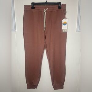 Vuori Performance Jogger- DreamKnit Jogger size L- NWT